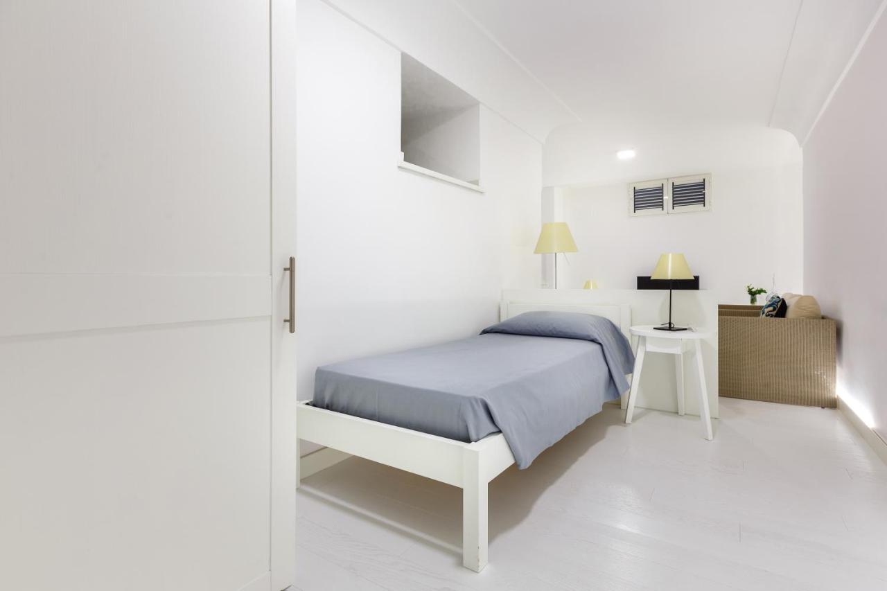 White Stylish Apartment 3 Vico Equense Bagian luar foto