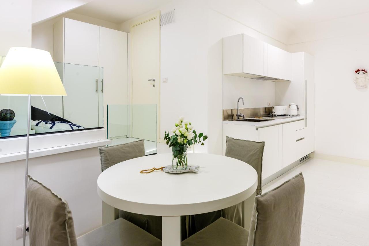 White Stylish Apartment 3 Vico Equense Bagian luar foto