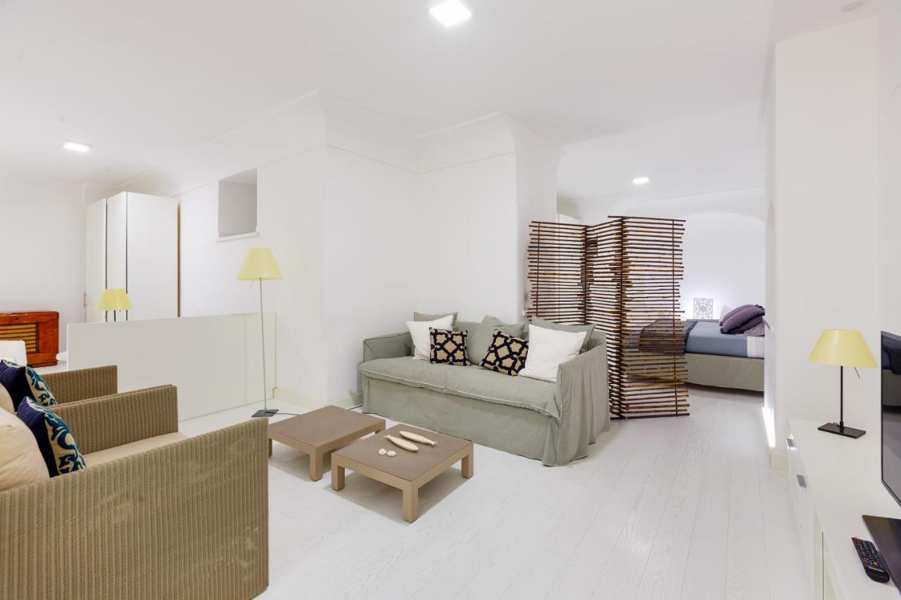 White Stylish Apartment 3 Vico Equense Bagian luar foto